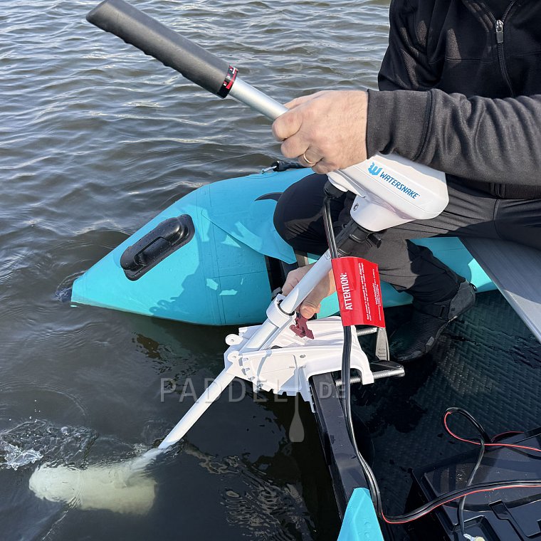 Test motoru WATERSNAKE VENOM 44 na člunu GLADIATOR B330AD