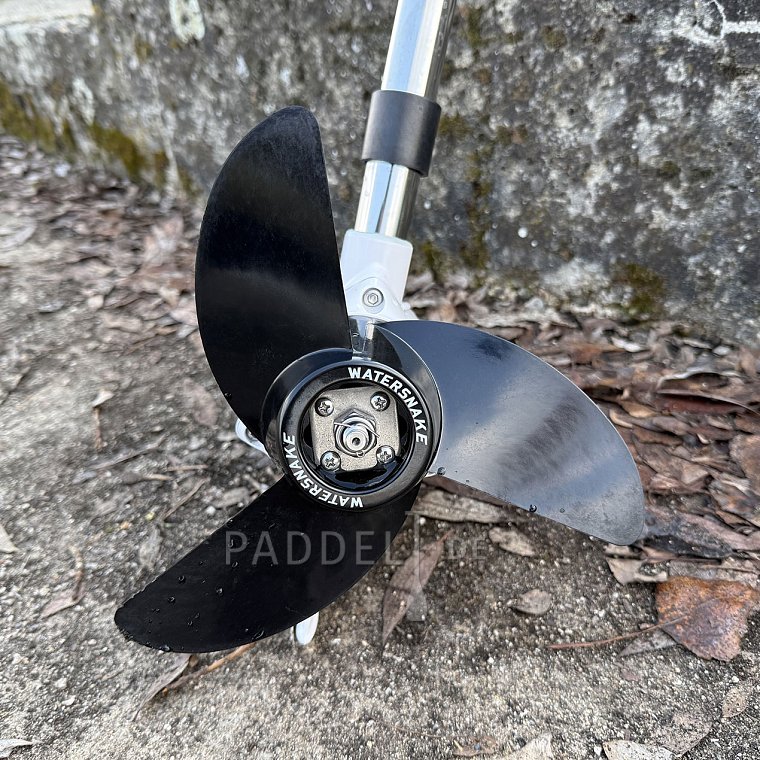 Test motoru WATERSNAKE ADVANCE 70 se člunem GLADIATOR C370AL