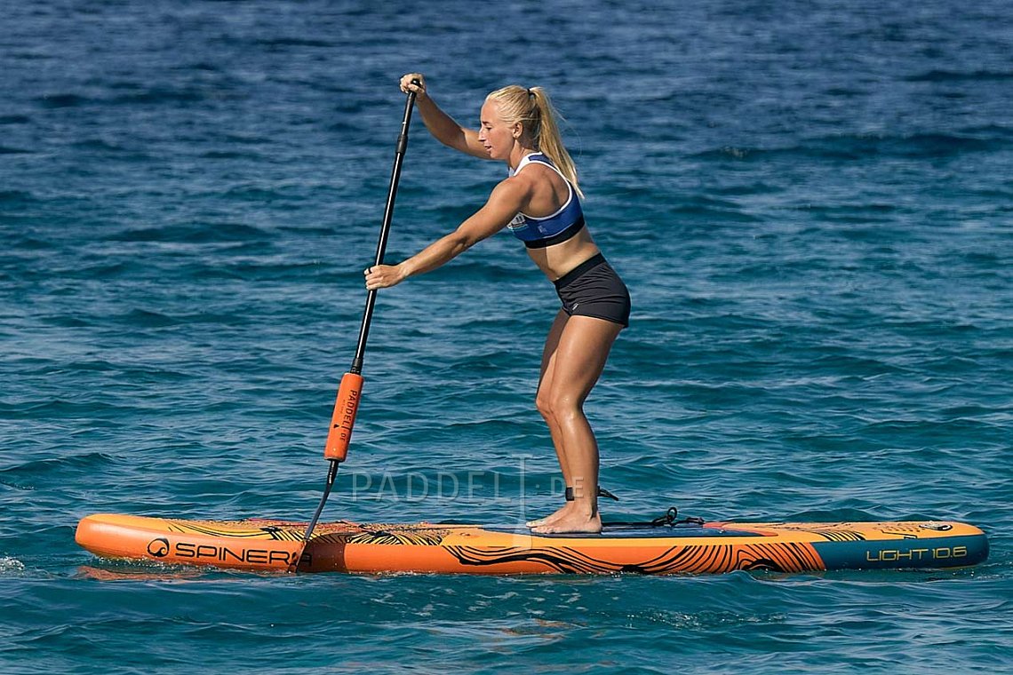 Damen Outfit 1 - oranzova - elastická sportovní podprsenka, elastische shorts