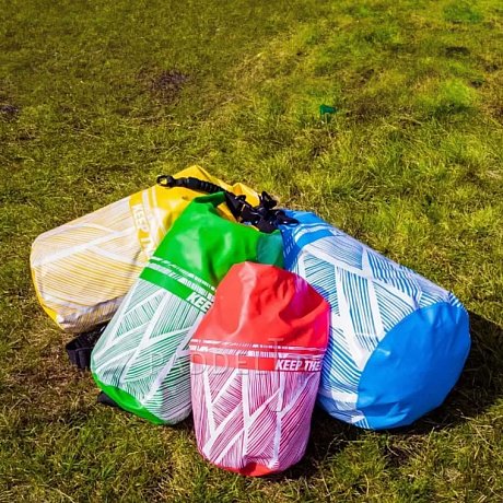 SPINERA Dry Bag 10l - wasserdichte Tasche Packsack für SUP